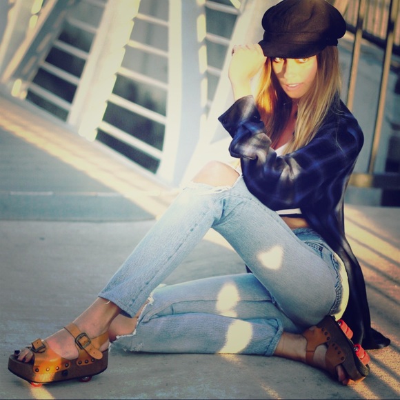 70’s ROLLER POP OUT PLATFORM SHOES - Picture 2 of 4